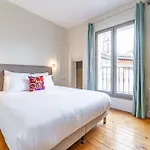De Standing Tres Bien Situe Aux Portes De Quinconces *